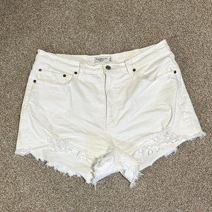 Abercrombie Curve Love High Rise Mom Short White
